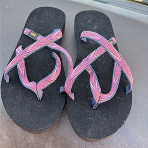 Teva Women's Olowahu Sandal Palms
Indigo/Rose Violet US Size 9